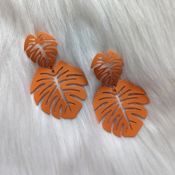 Orange Monstera leaf charm earrings - Picture 3 of 3
